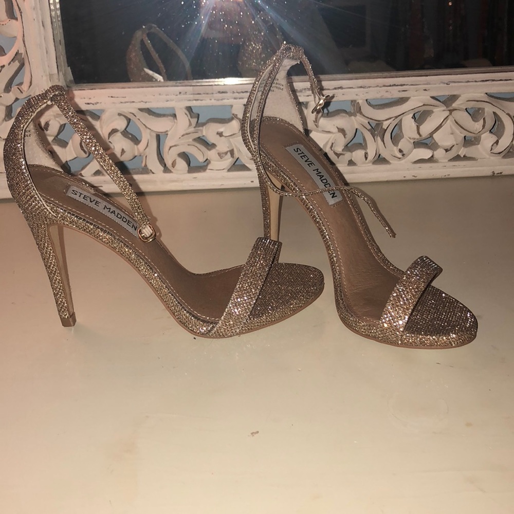 Sparkly gold stilettos